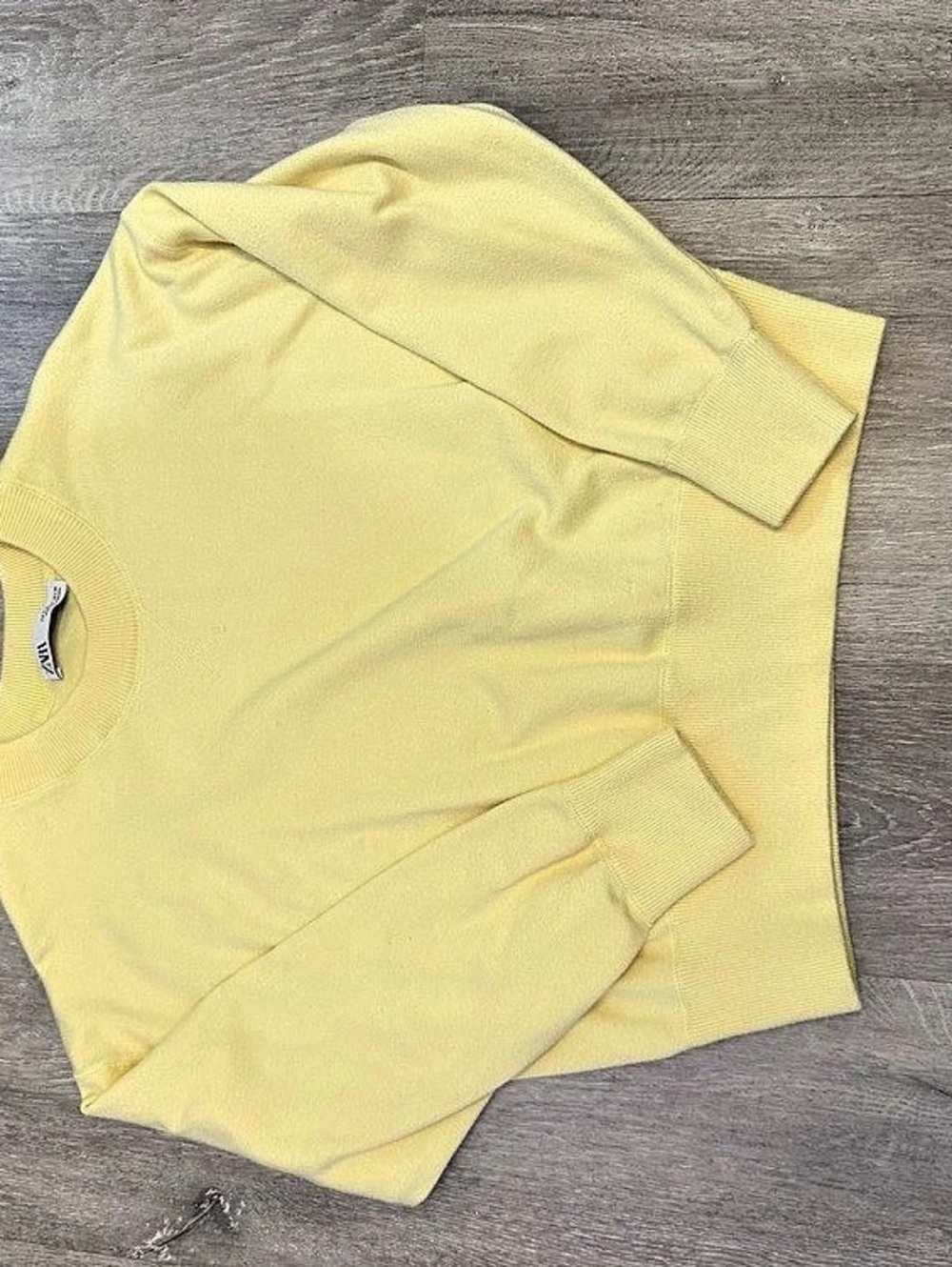 Zara Crewneck Sweater in Yellow Like New